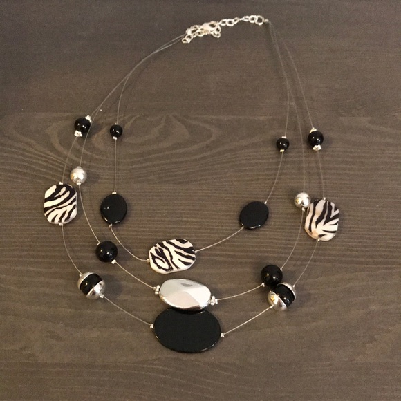Jewelry - Black and White Necklace